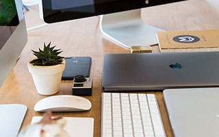 爱游戏体育-特色峡谷峭壁攀岩大赛，勇者的极限突破，攀岩探险