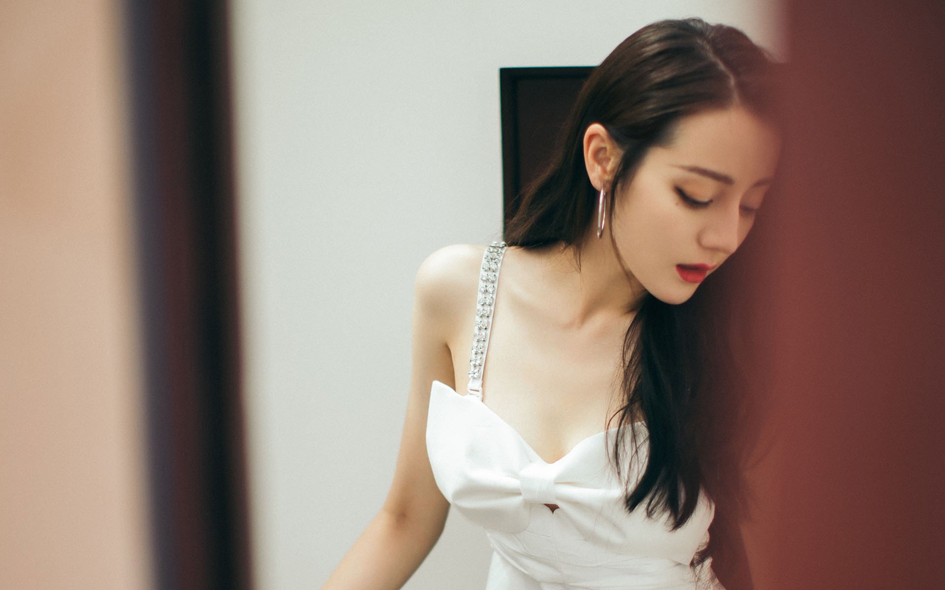 爱游戏 电竞-湖人主帅公开表扬詹姆斯领导能力，湖人队队员詹姆斯