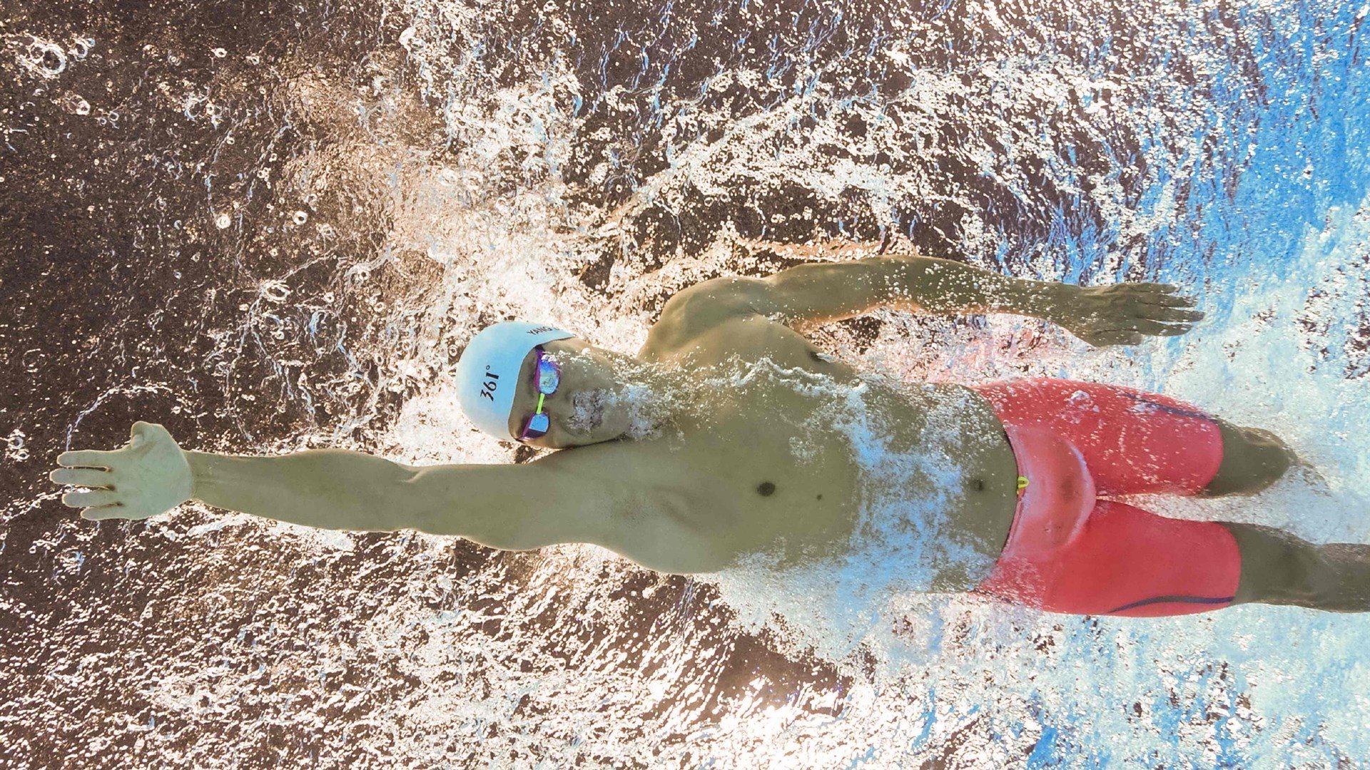 _开场即发难，快船压制对手整场_，快船队内单挑