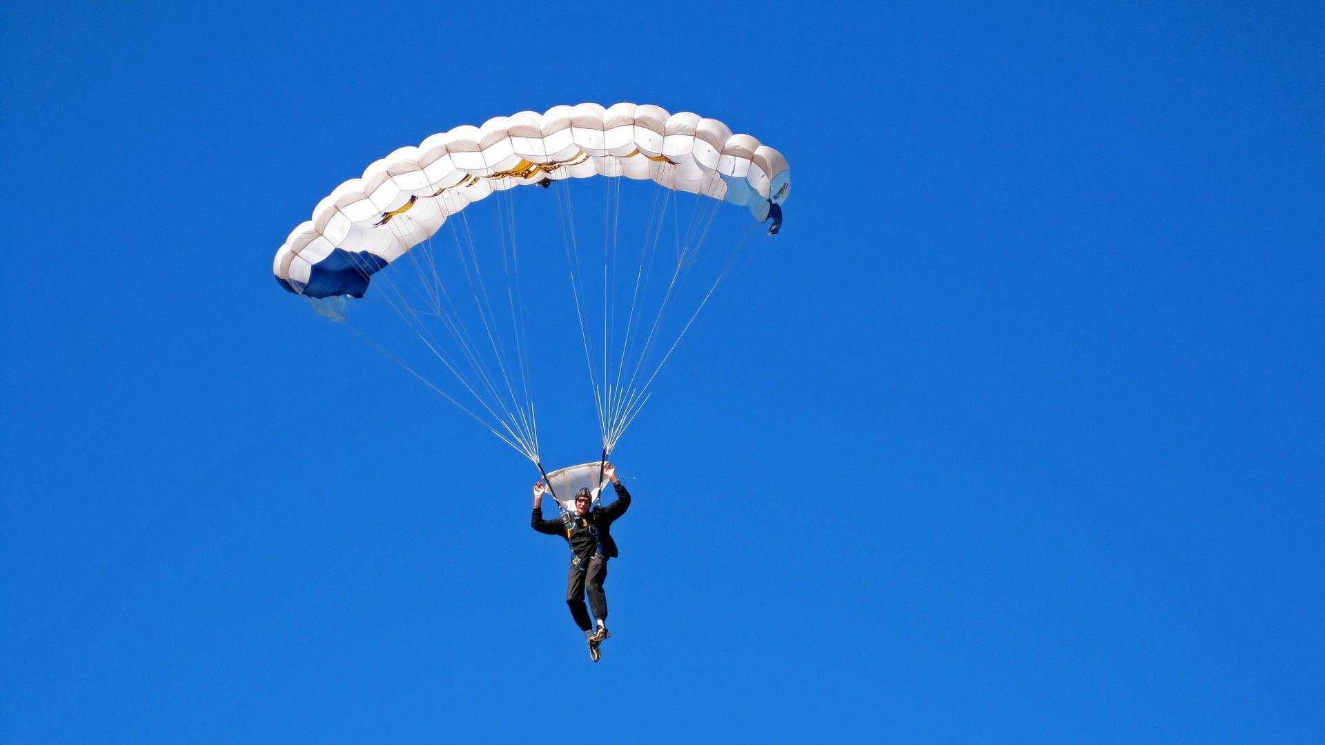 《王者荣耀全国冠赛,广东战队问鼎荣耀》,广东王者职业战队